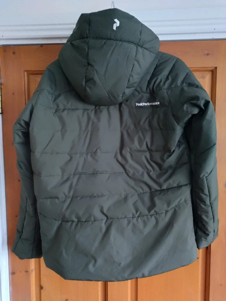 Peak Performance designer Ski jkt 170cm XXS New - Image 4
