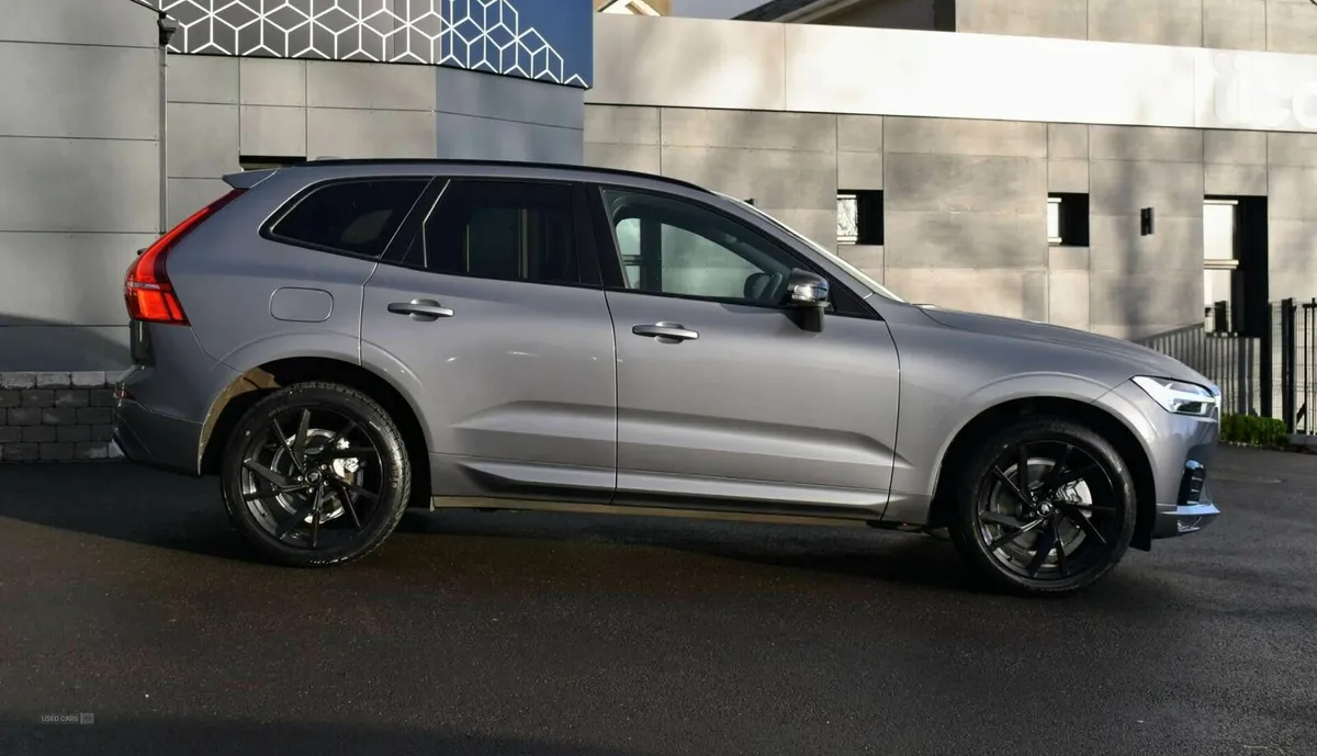 Volvo XC60 2.0 XC60 R-Design D4 Auto 5dr - Image 4