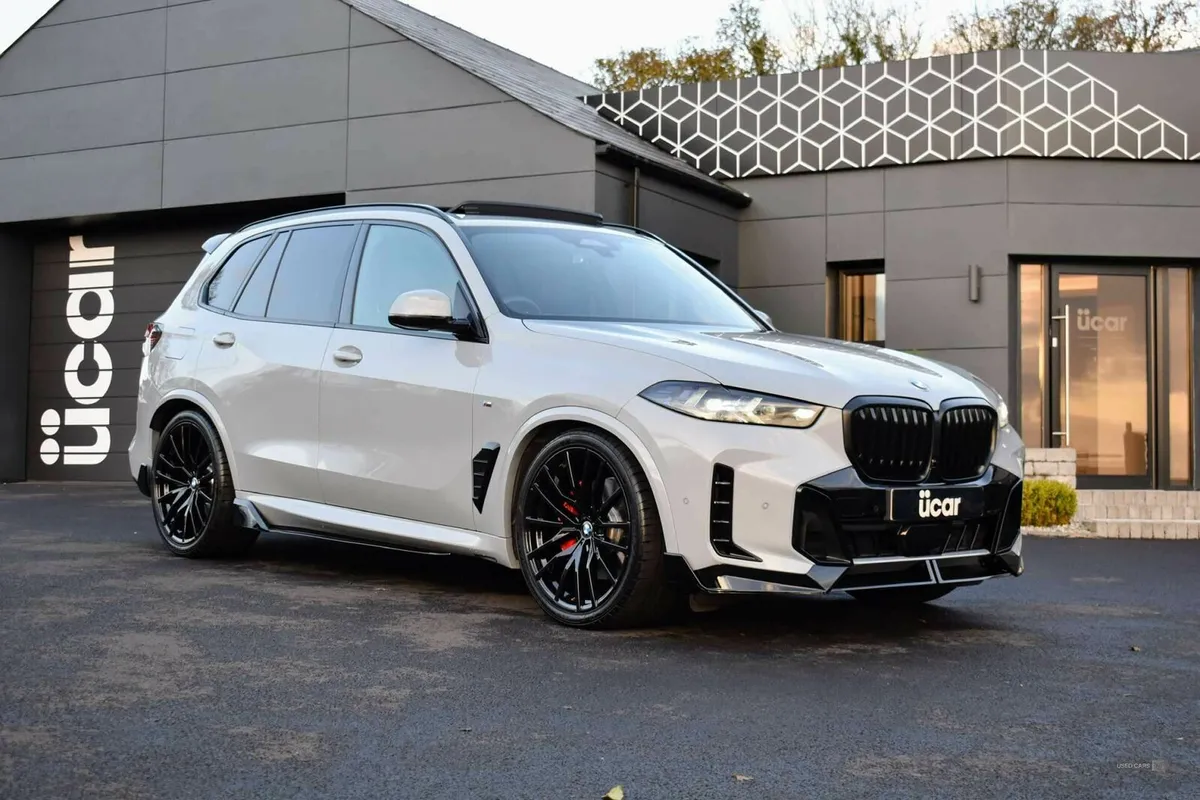 BMW X5 3.0 X5 xDrive 30d M Sport MHEV Auto 4WD 5dr - Image 1