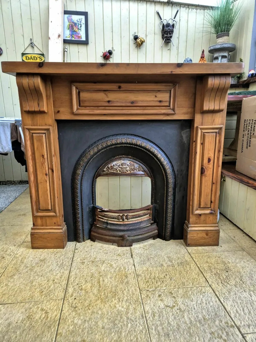 Cast iron fireplace and surround - Image 1