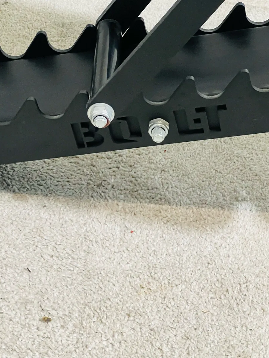 COMPLETE HOME GYM WEIGHTS RAVK BENCH BAR DUMBLS - Image 3