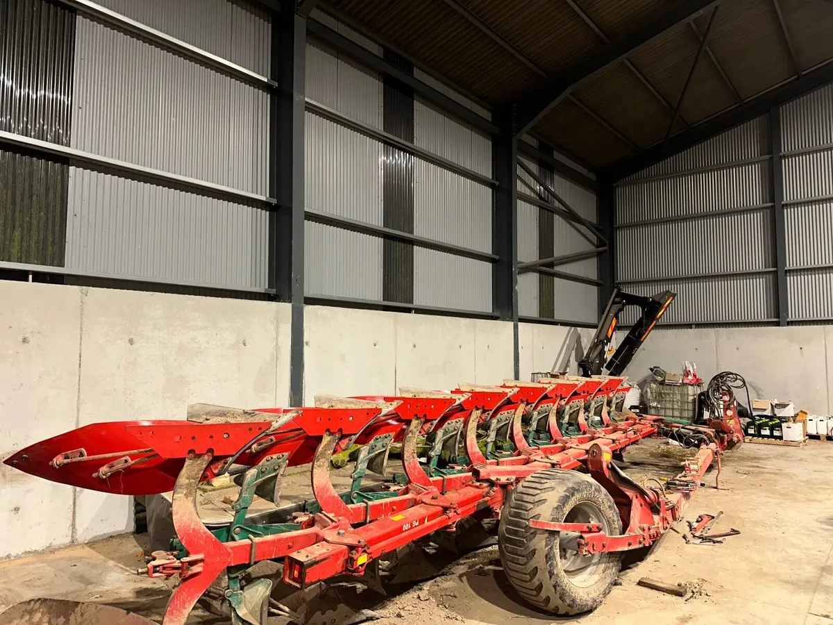 Kverneland PG 8 furrow Plough - Image 3