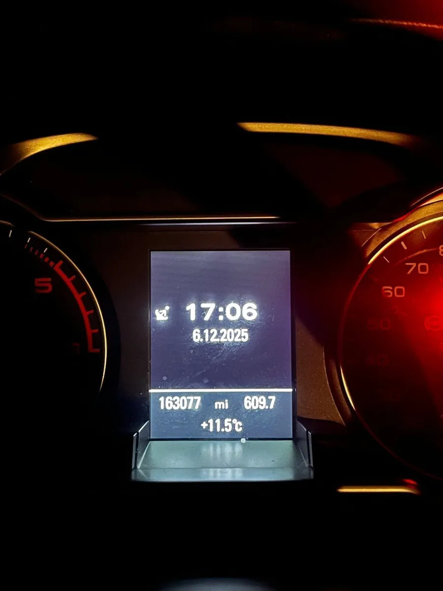 Audi A4 2013 - Image 2