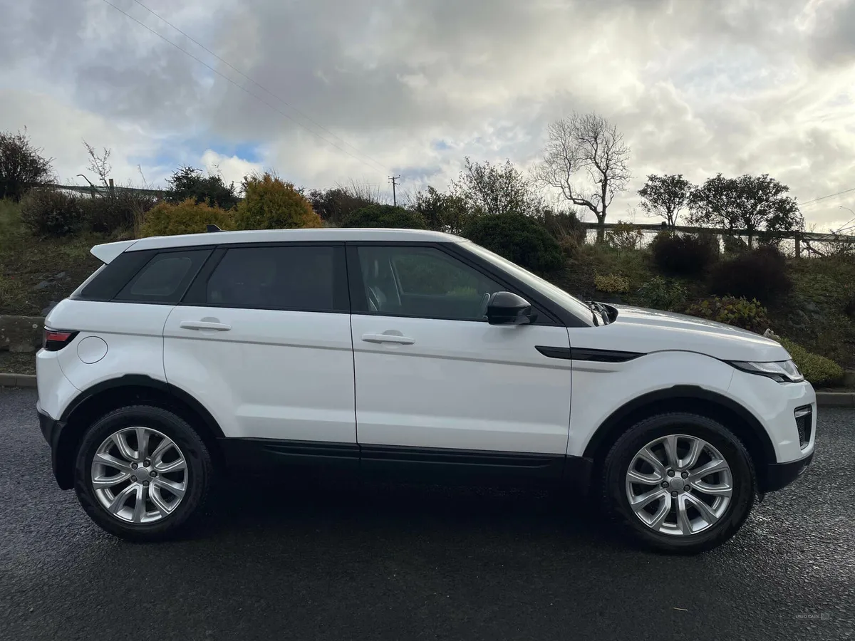 Land Rover Range Rover Evoque DIESEL HATCHBACK - Image 3