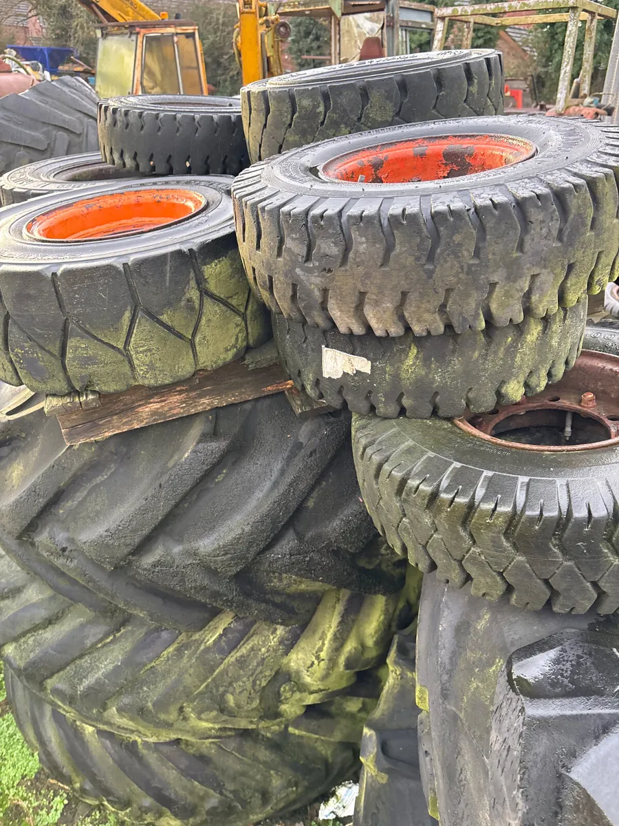 Fork lift tyres - Image 2