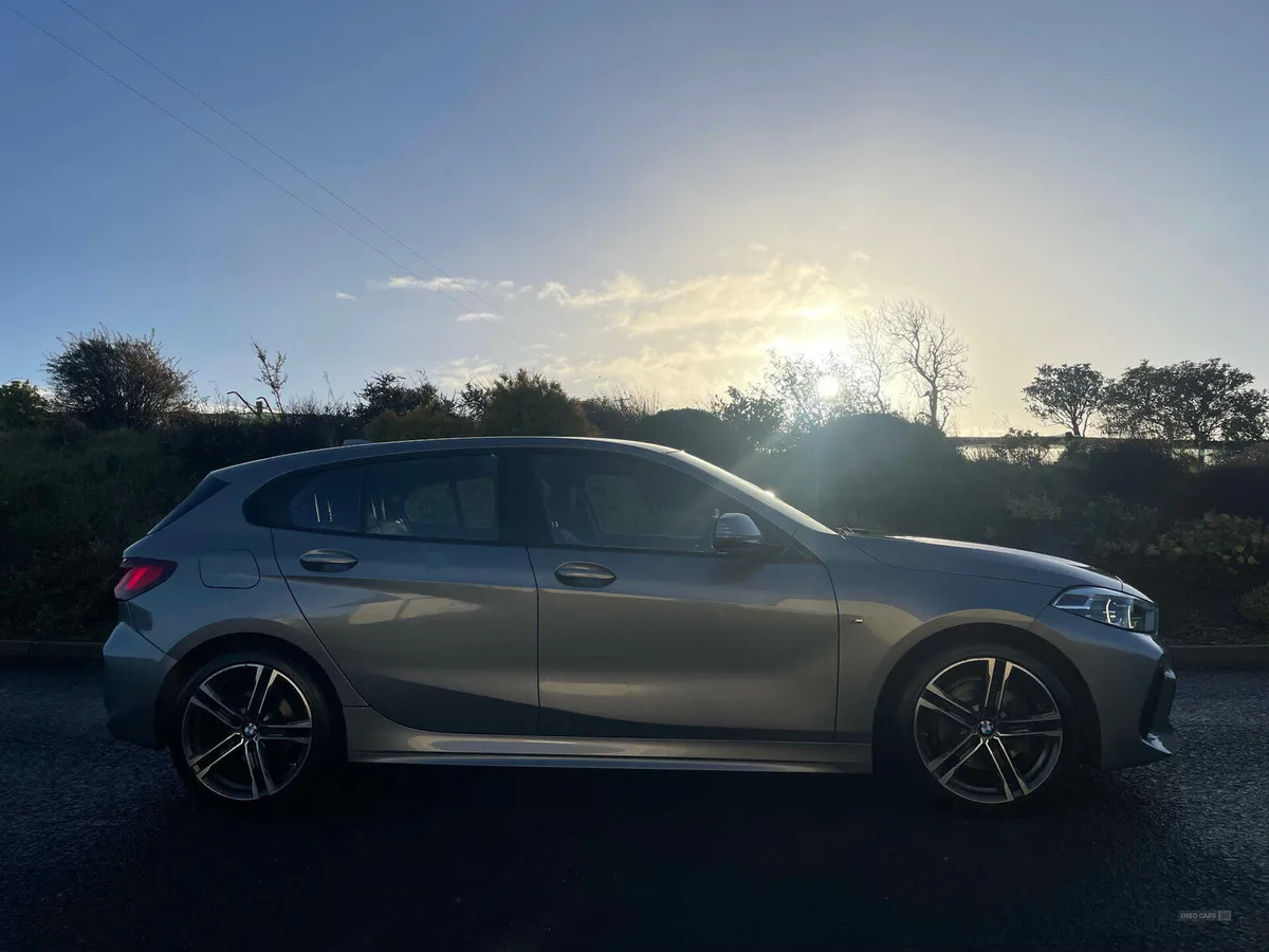BMW 1-Series DIESEL HATCHBACK - Image 3
