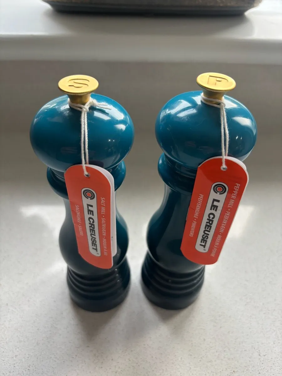 Le Creuset deep teal salt and pepper mills - Image 1