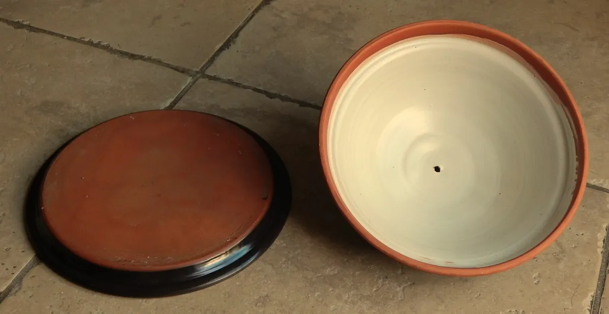 Large Studio Pottery Cheese Dome - Image 4