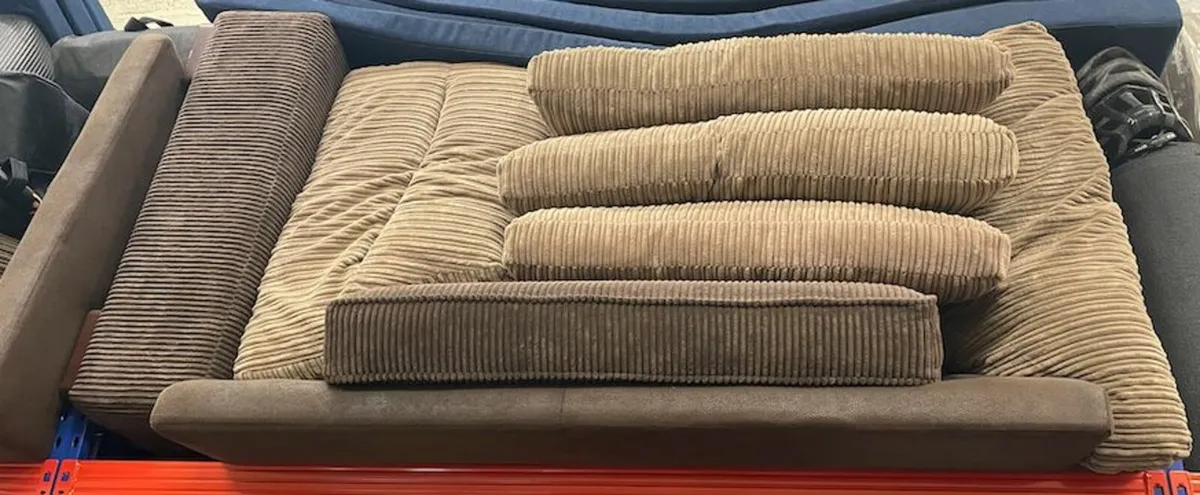 REDUCED: Jumbo Cord 2 Piece Corner Sofa - Image 3