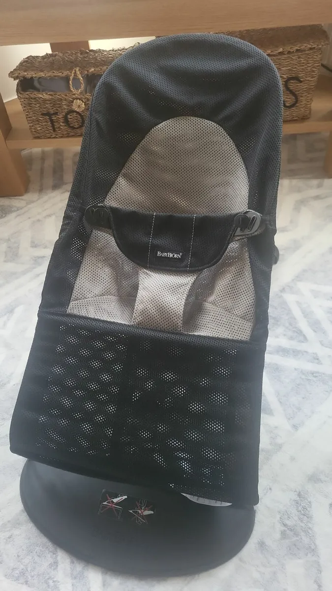 Baby Björn Bouncer plus toy attachment - Image 2