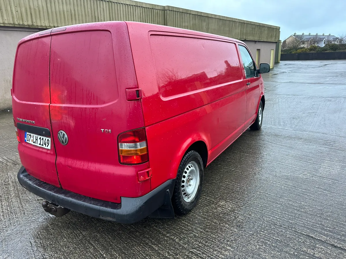 07 Volkswagen Transporter 2.5 DOE 9/26 tax2/26 - Image 4
