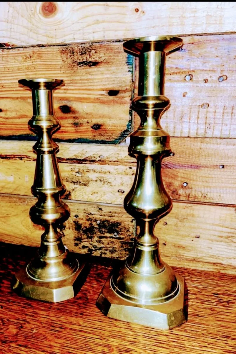 Graduating candlestick holders - Image 2