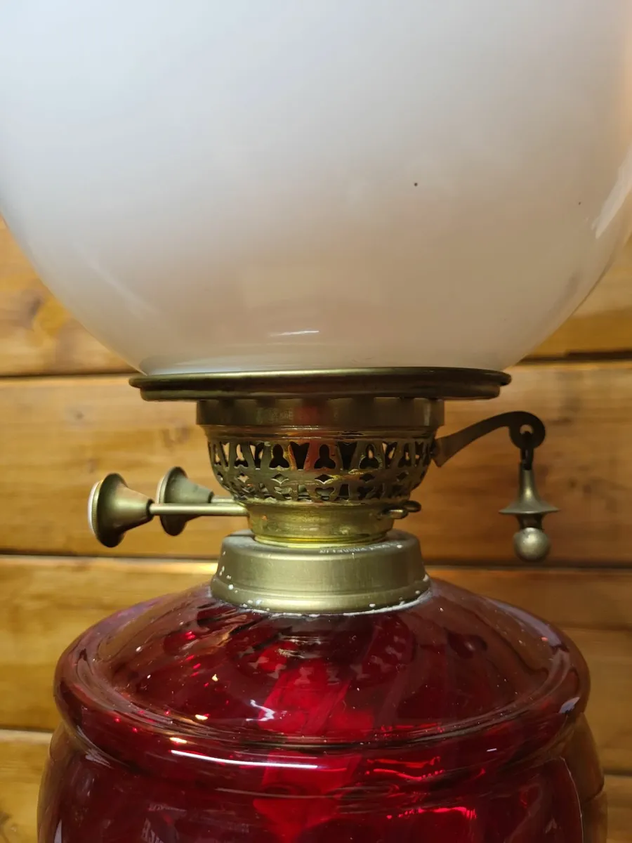 Antigue Oil lamp - Image 2