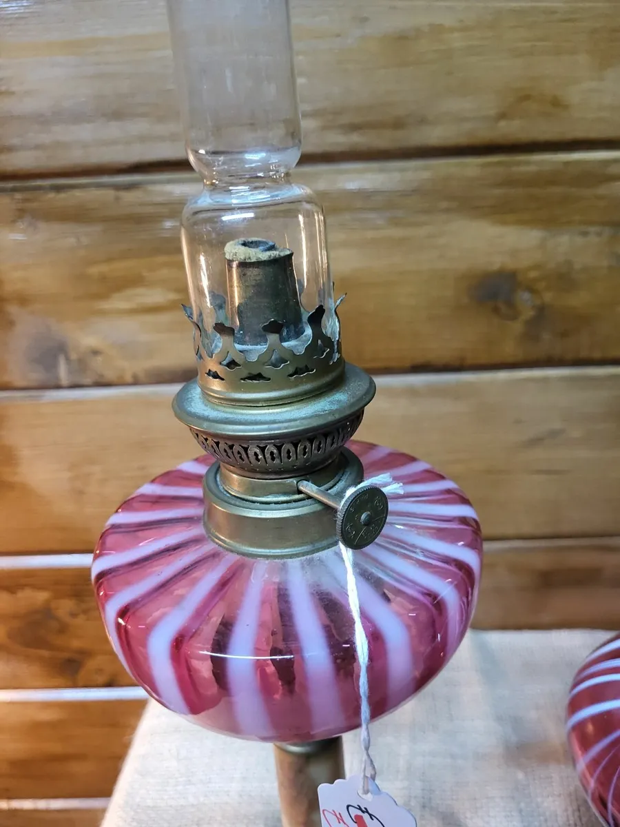 Antigue Oil lamp - Image 3