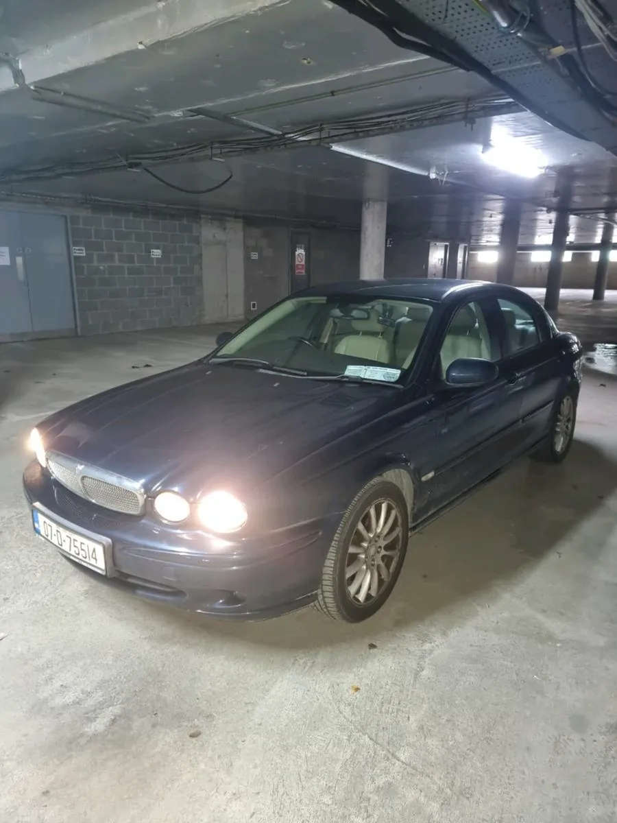 Jaguar X-Type - Image 1