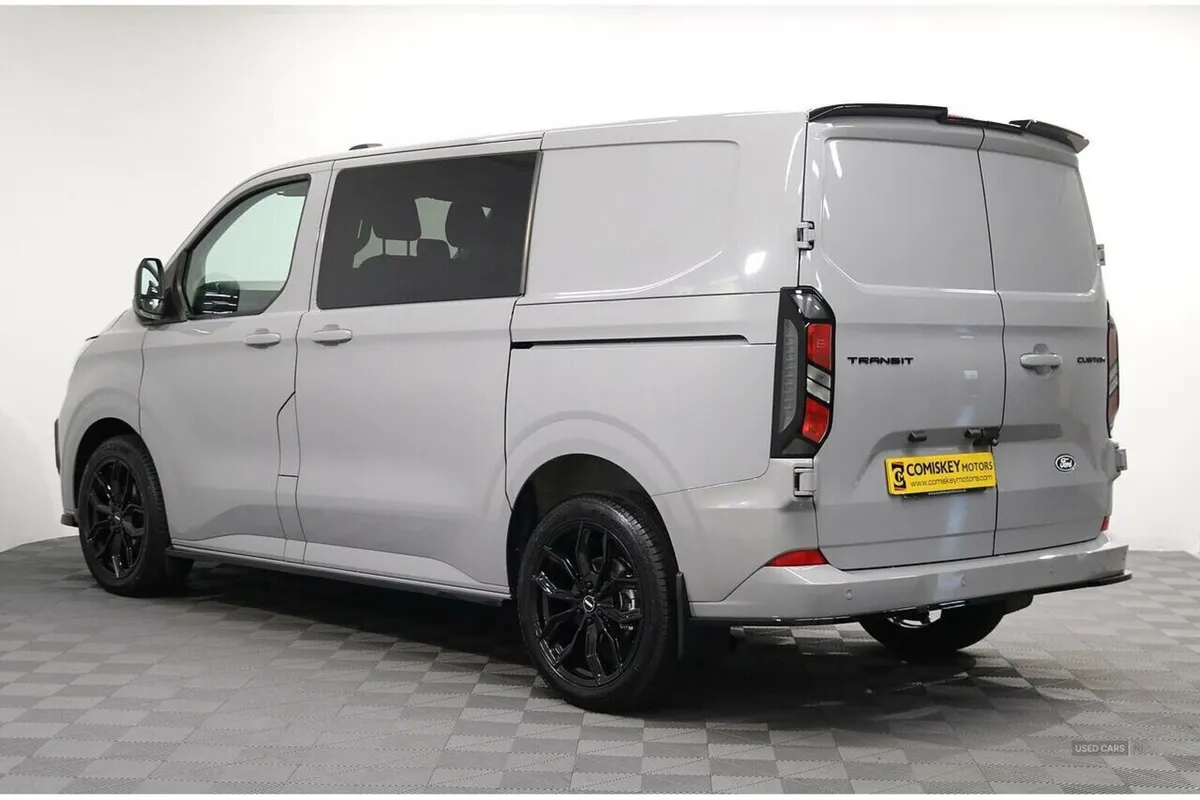 Ford Transit Custom 320 EcoBlue Limited Crew Van D - Image 4