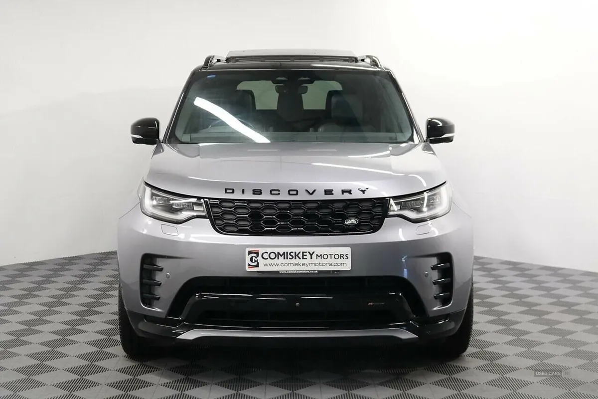 Land Rover Discovery D300 MHEV R-Dynamic SE Auto - Image 2