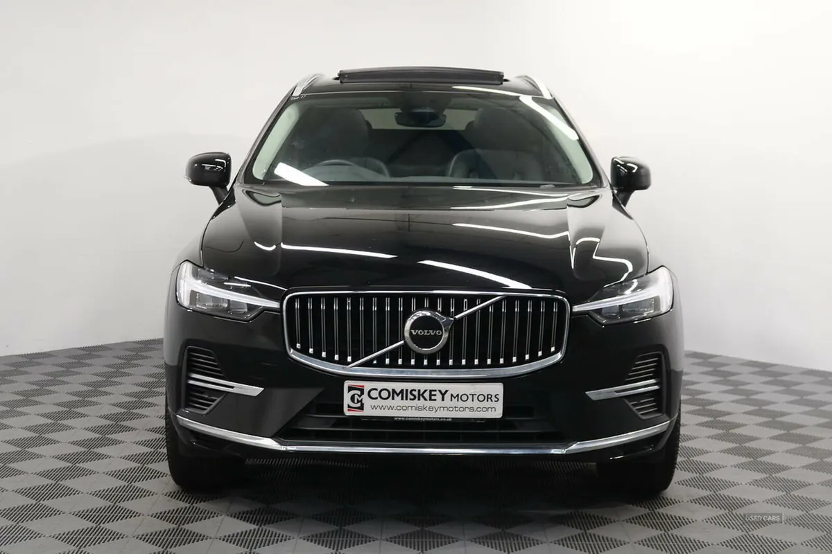 Volvo XC60 h T6 Core - Image 2