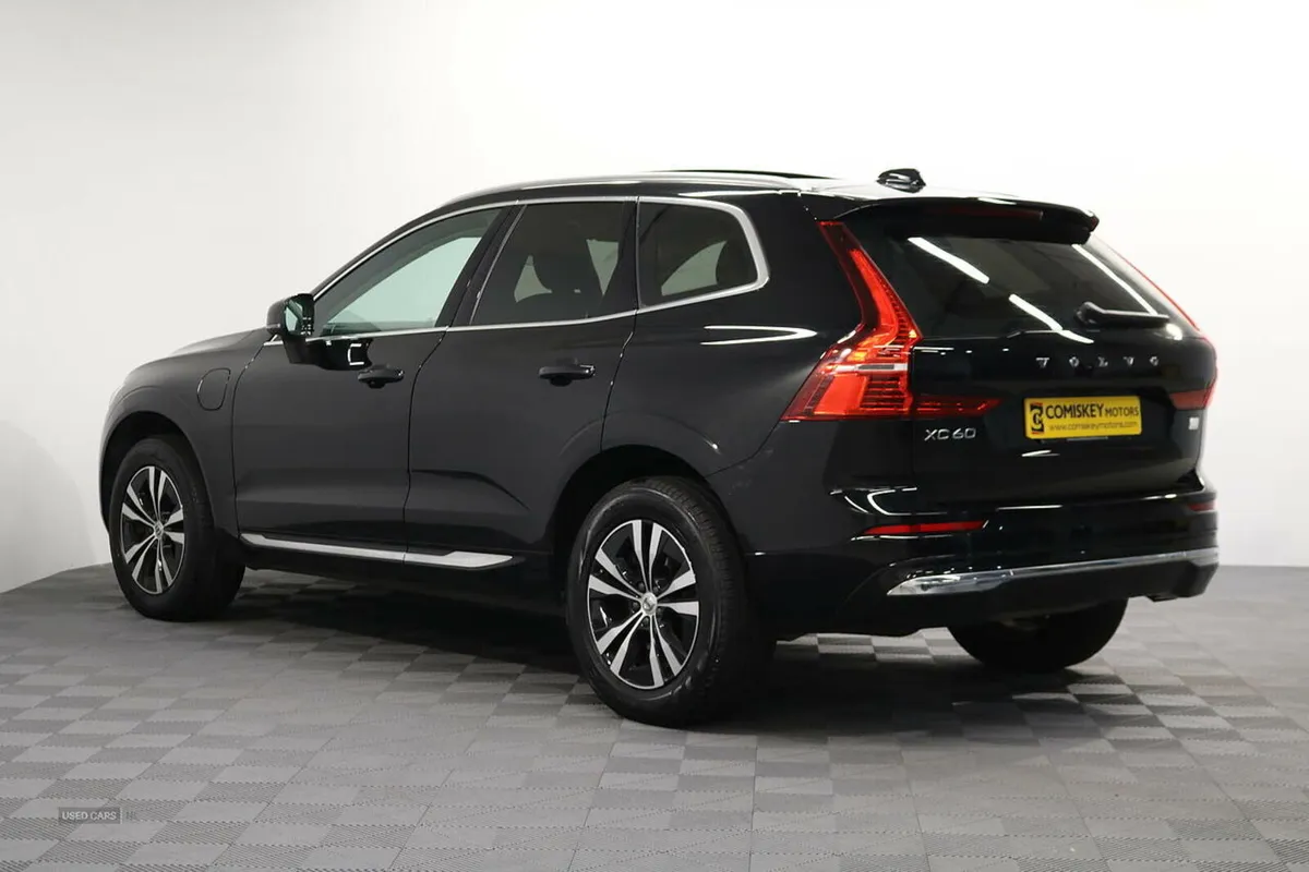 Volvo XC60 h T6 Core - Image 4