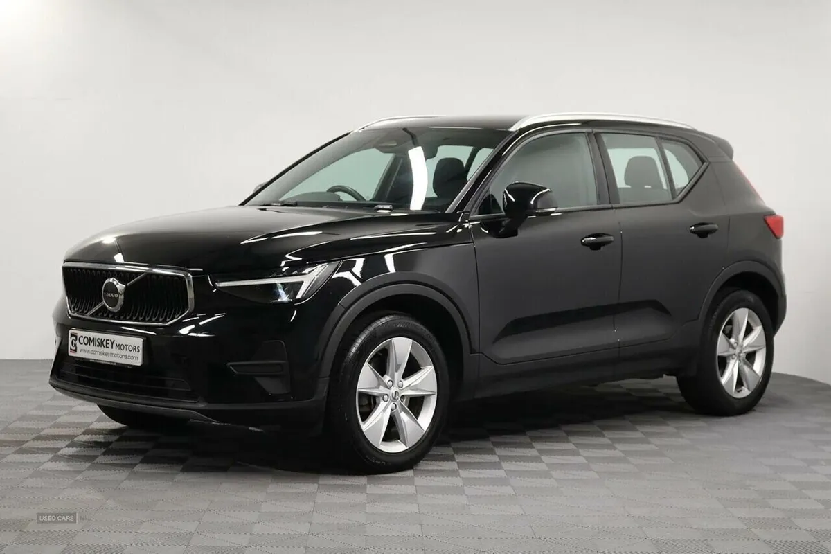 Volvo XC40 B3 MHEV Core - Image 3