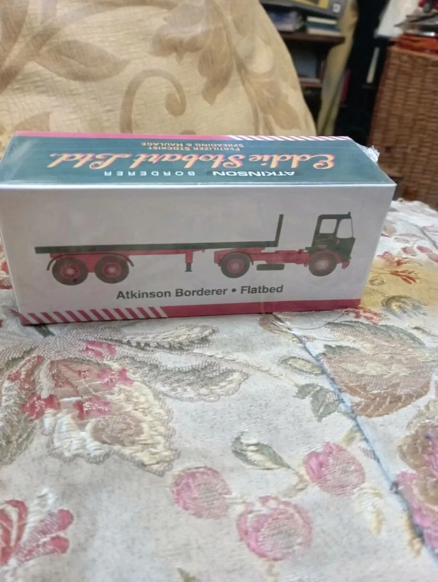 EDDIE STOBART ATKINSON BORDERER FLATBED TRUCK. - Image 1