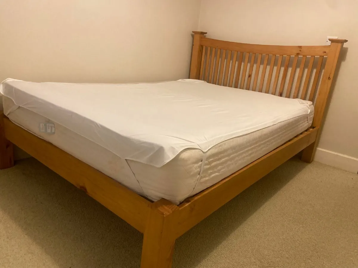 Double bedframe - Image 1