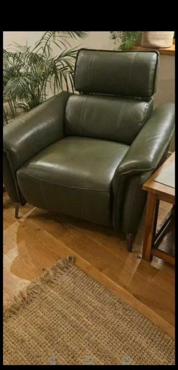 *CLEARANCE* Demo Leather Powered Recliner Armchair - Image 1
