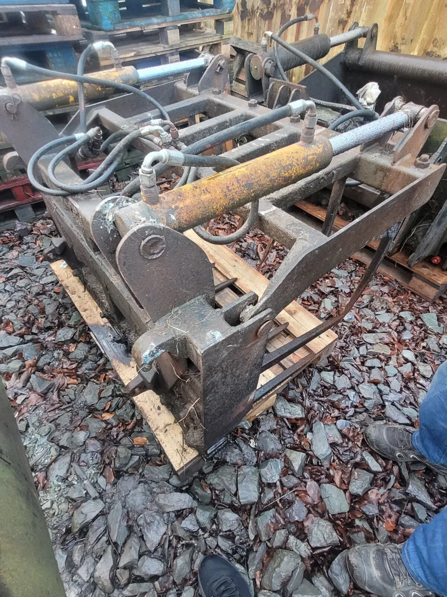 Rossmore 4ft Tine Grab - Image 3