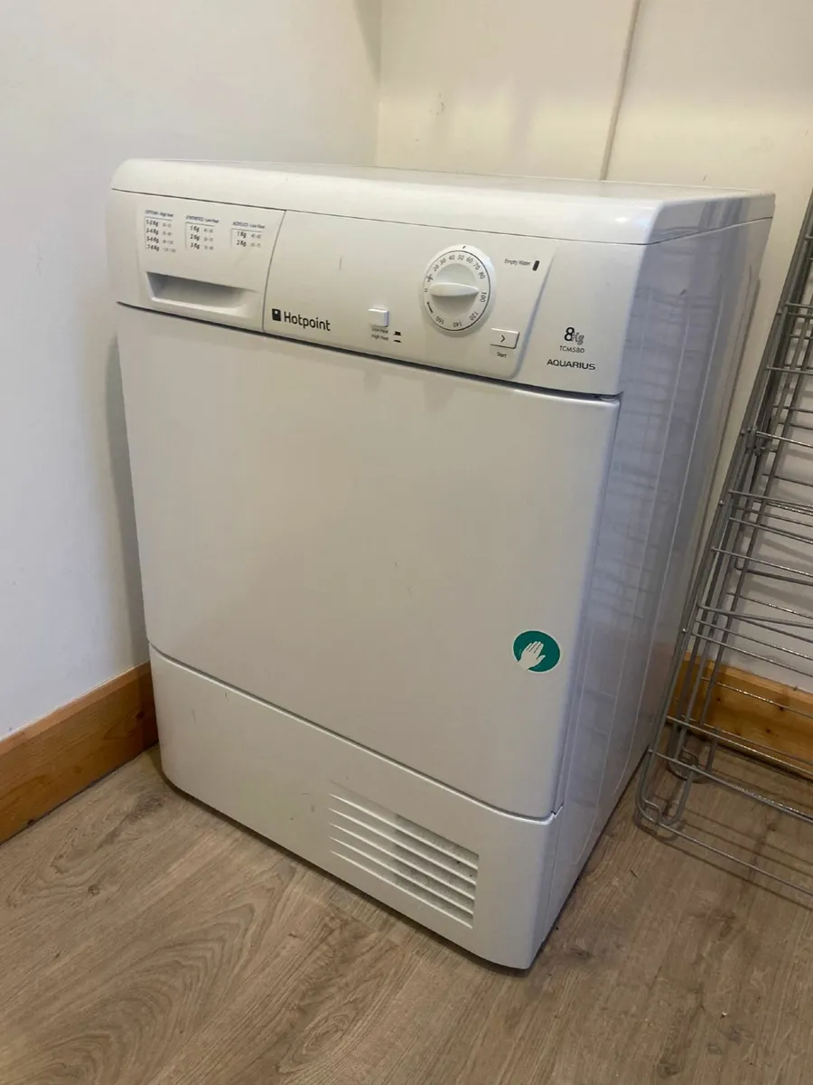 Hotpoint clothes dryer - Image 1