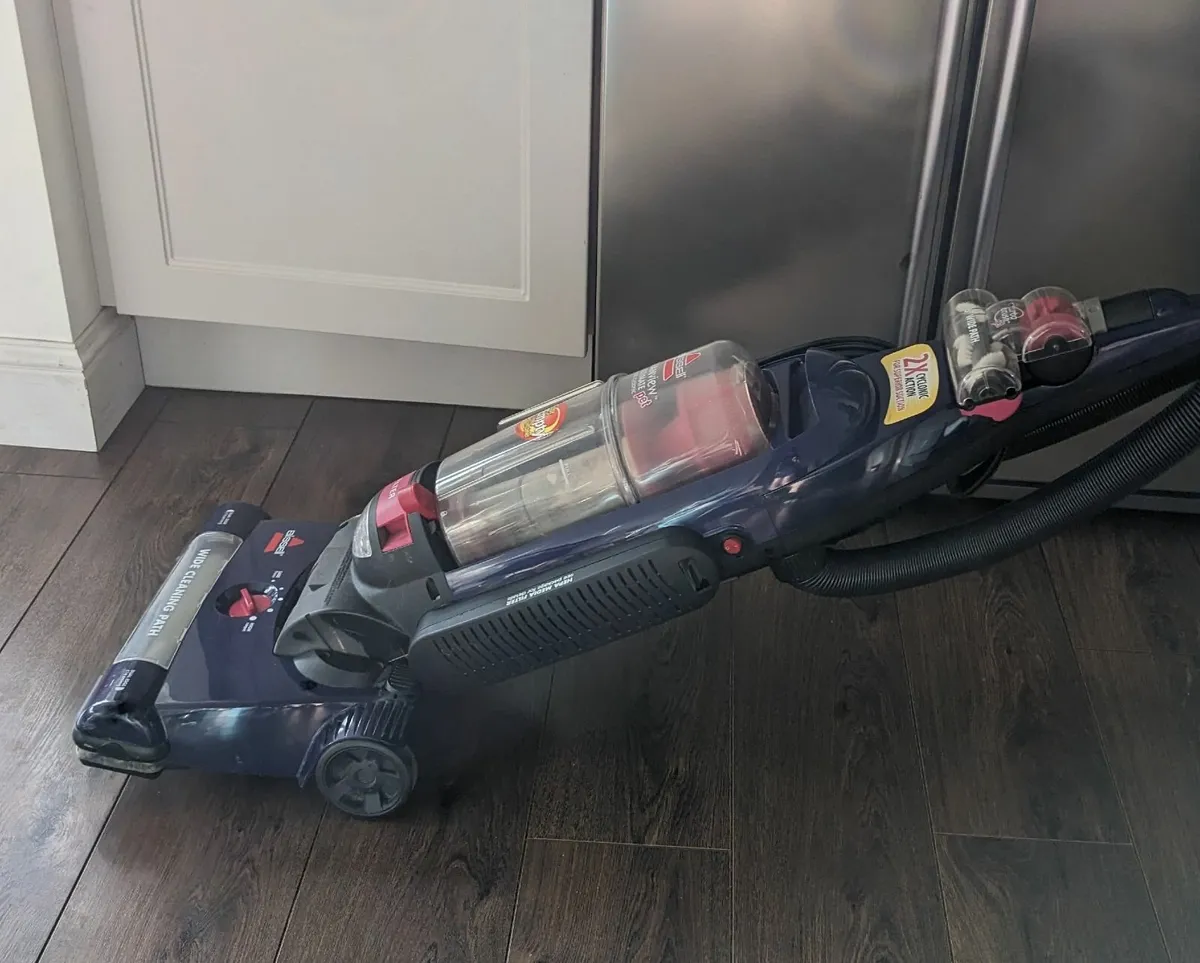 Bissell vacuum cleaner - Image 1