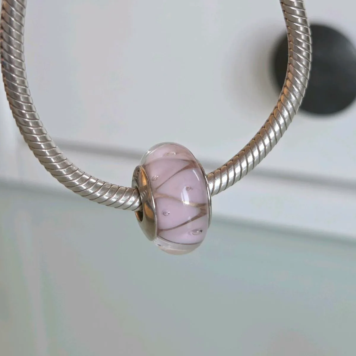 Pandora charm pink murano glass - Image 1