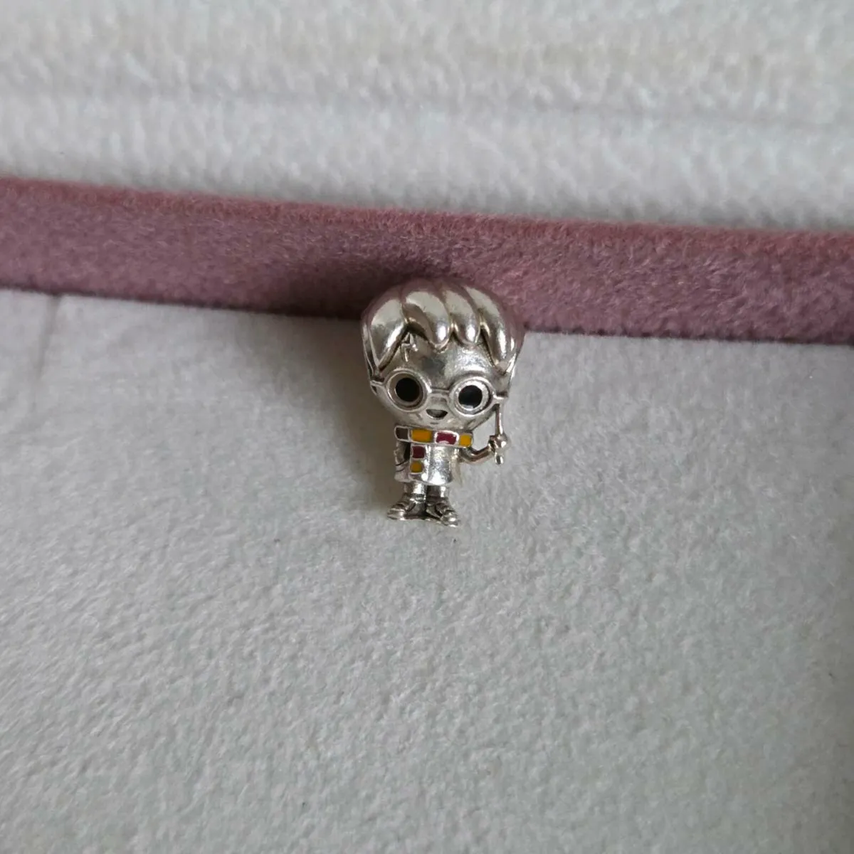 Pandora  Harry Potter scarf charm perfect conditio - Image 1