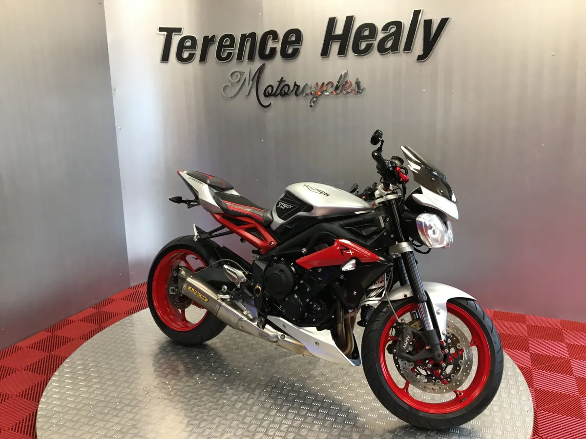 2015 Triumph Street Triple R 675 Model - Image 1