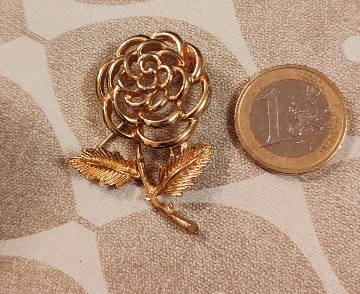 10 retro and vintage brooches - Image 4