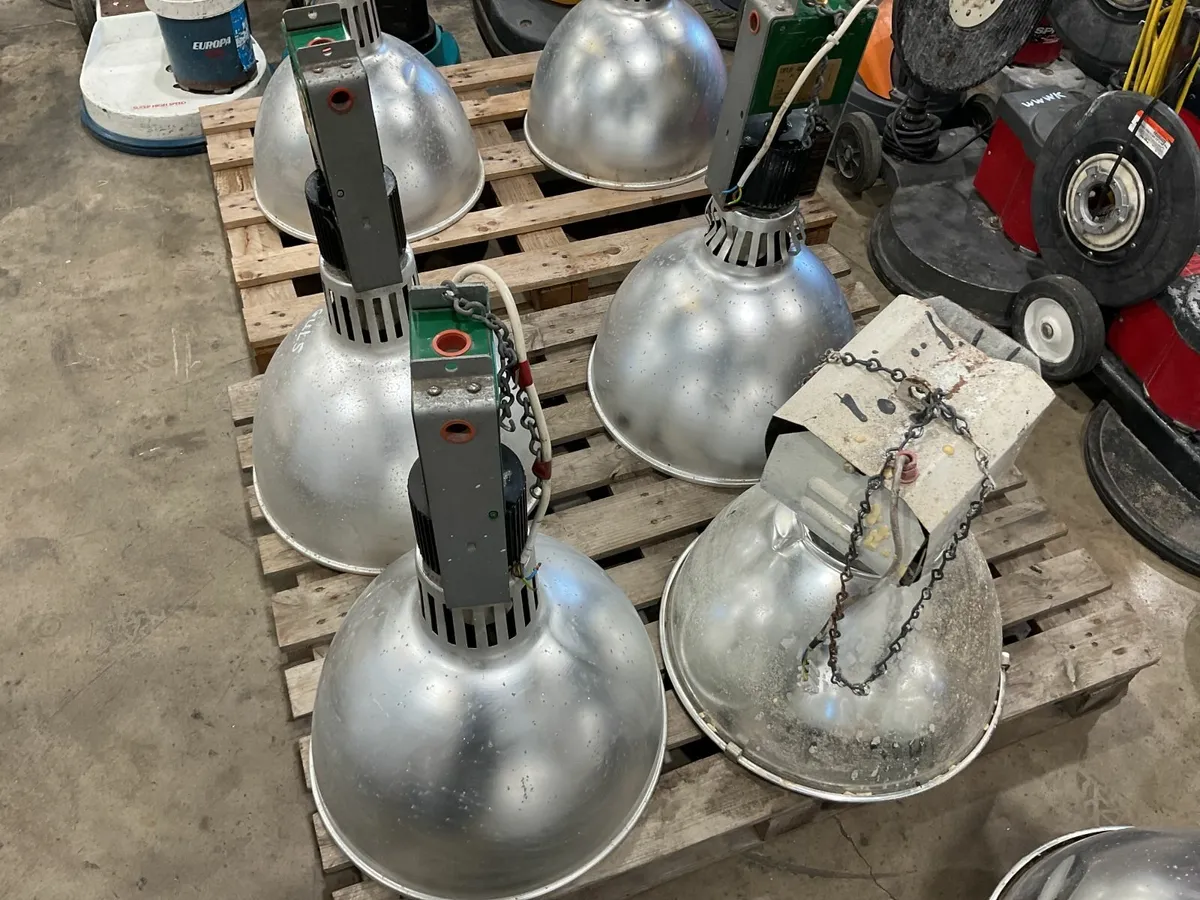 Online Auction Of Industrial Lights & More! - Image 3