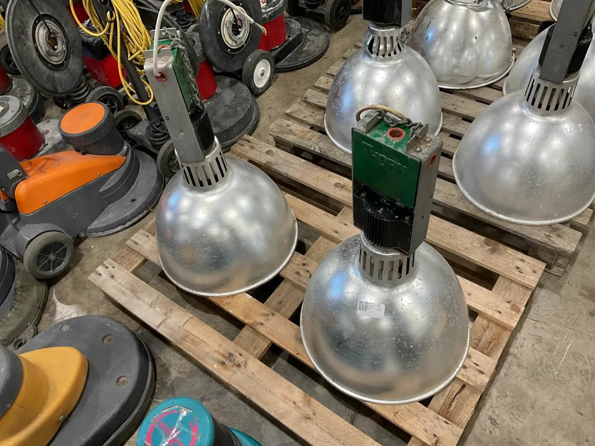 Online Auction Of Industrial Lights & More! - Image 4