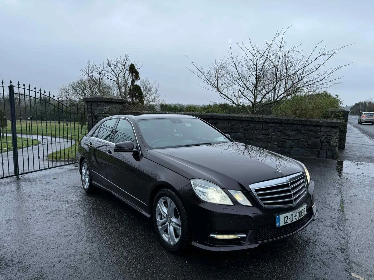 MERCEDES E350D AMG LINE 2012 - Image 2