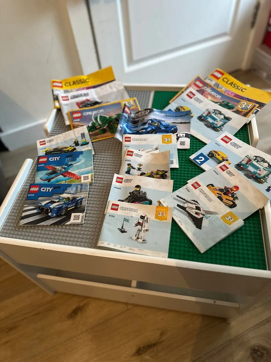Lego table with Lego - Image 4