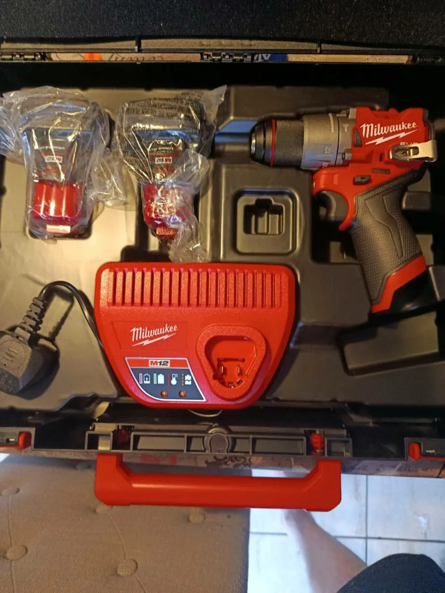 Milwaukee M12FDD2-602X 12V 2 x 4.0Ah Li-Ion RedLit - Image 2