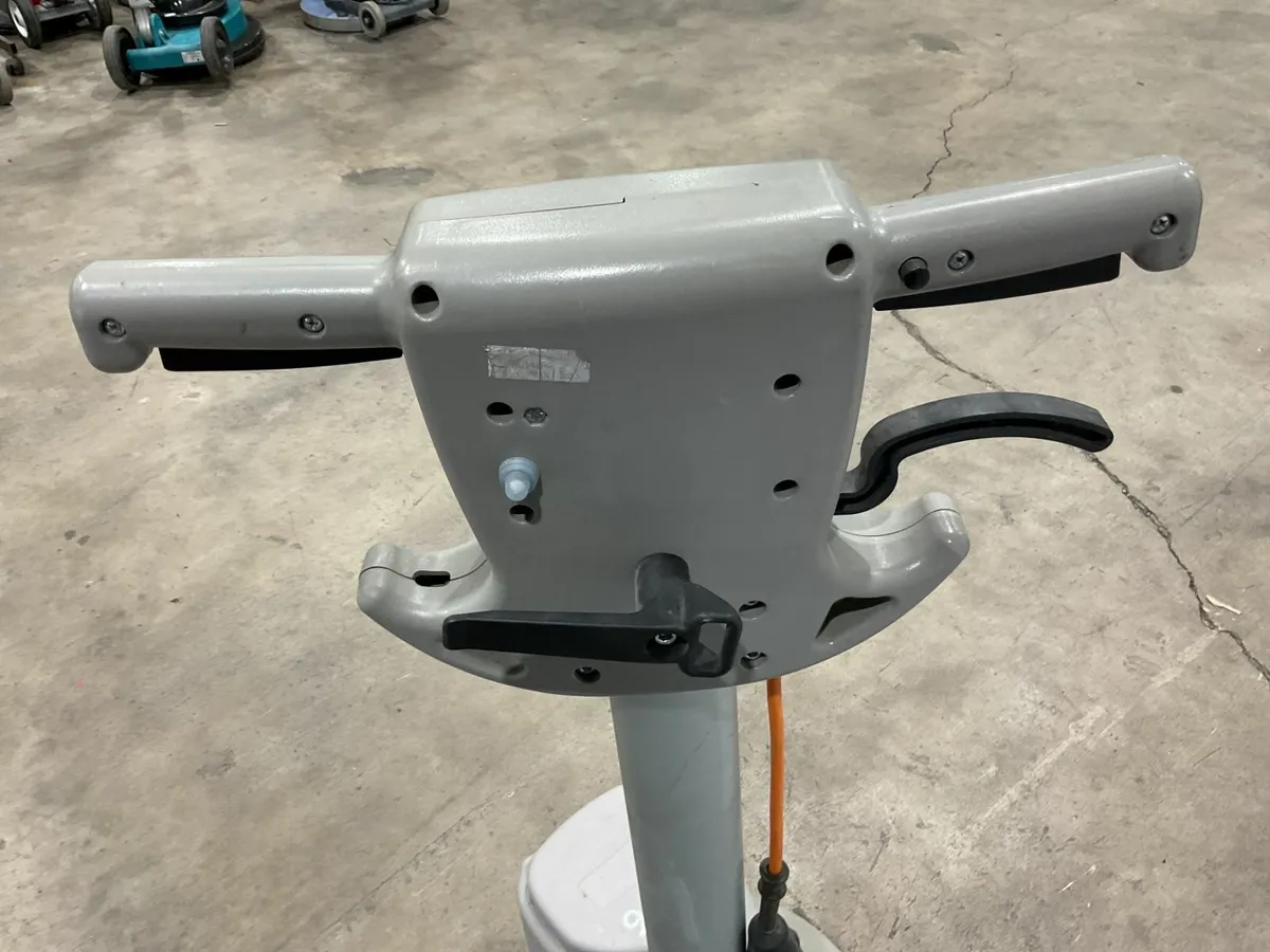 Online Auction Of A Floor Buffer & More! - Image 4