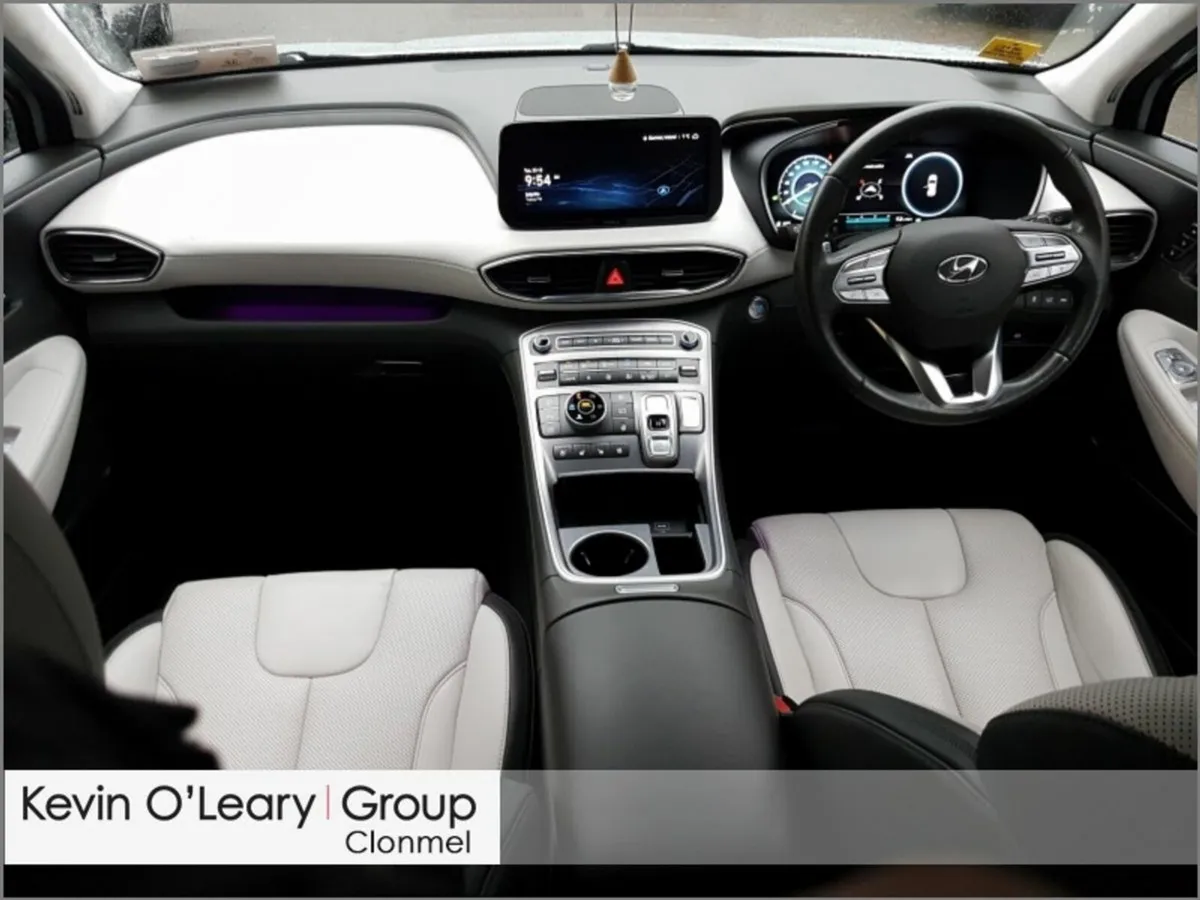 Hyundai Santa Fe 1.6 PHEV 4WD Premium Auto - Image 2