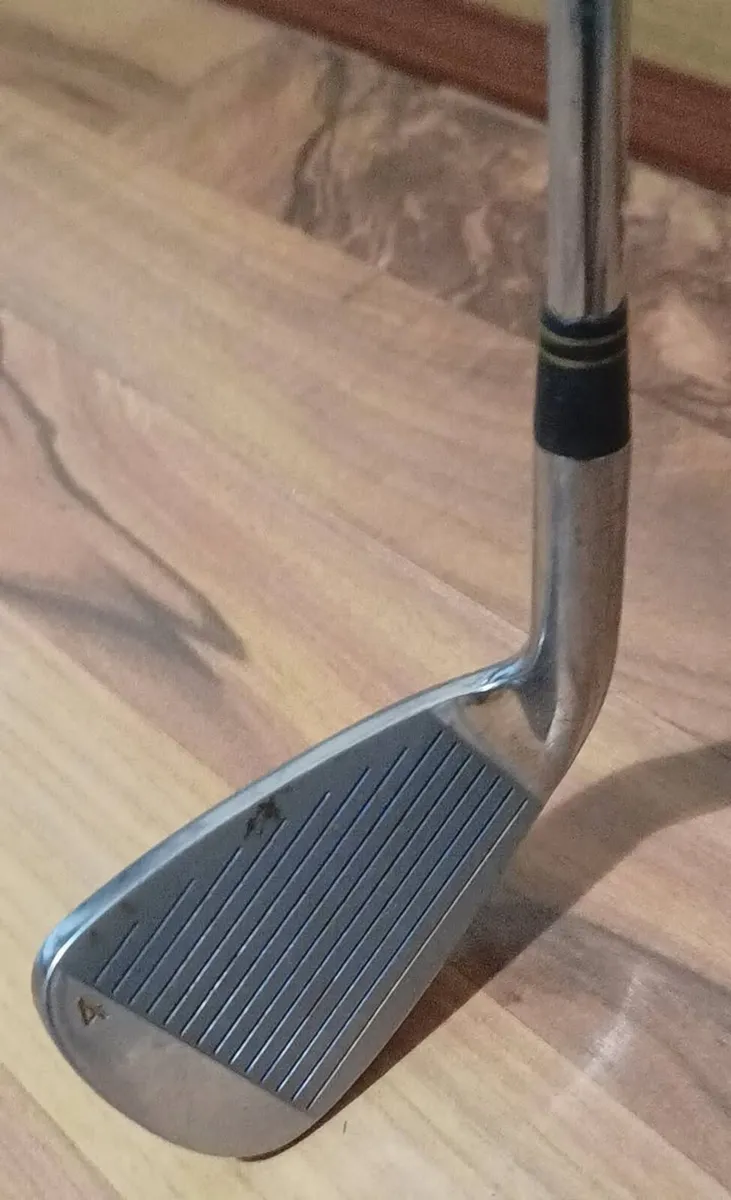 Slazenger Golf Iron 4 - Image 1