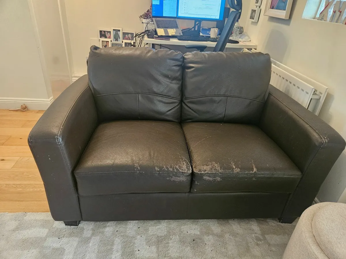 Free dark brown leather couch - Image 4