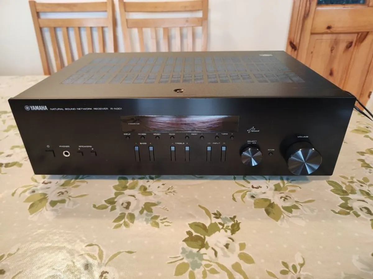 yamaha r-n301 - Image 1