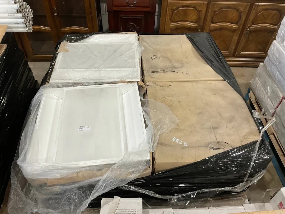 Online Auction Of Office Ceiling Lights & More! - Image 1