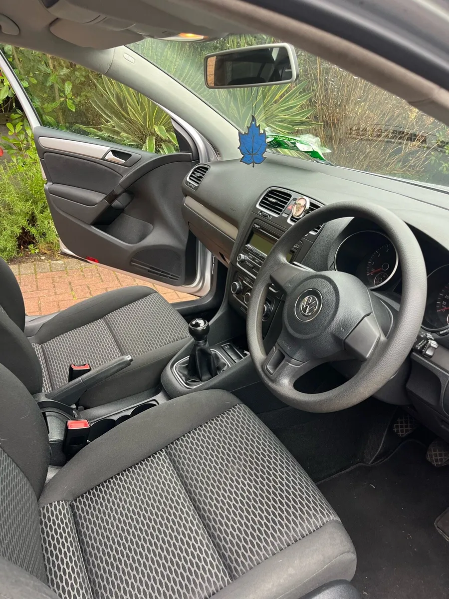 Volkswagen Golf - Image 3