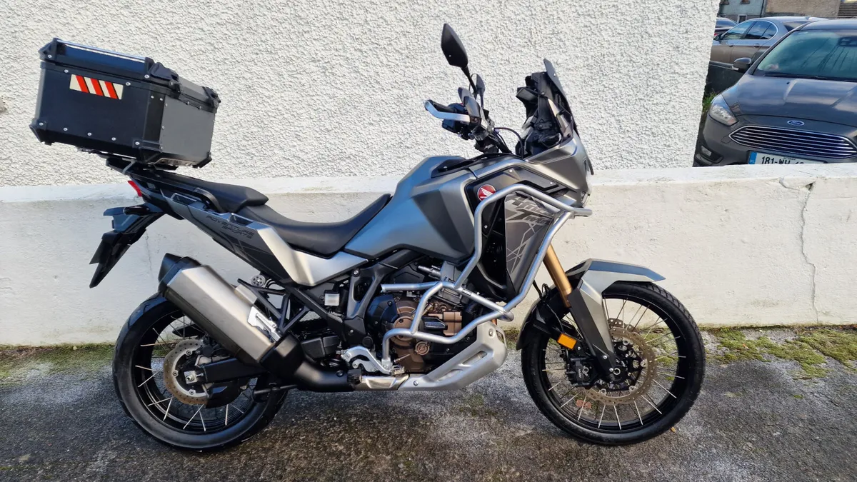 Africa Twin DCT *Low Mileage* @ Doyles Athlone - Image 1