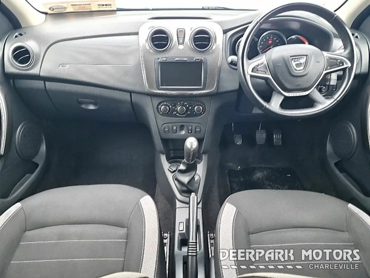 Dacia Logan 1.5 Blue dCi 95 SIGNATURE - Image 2