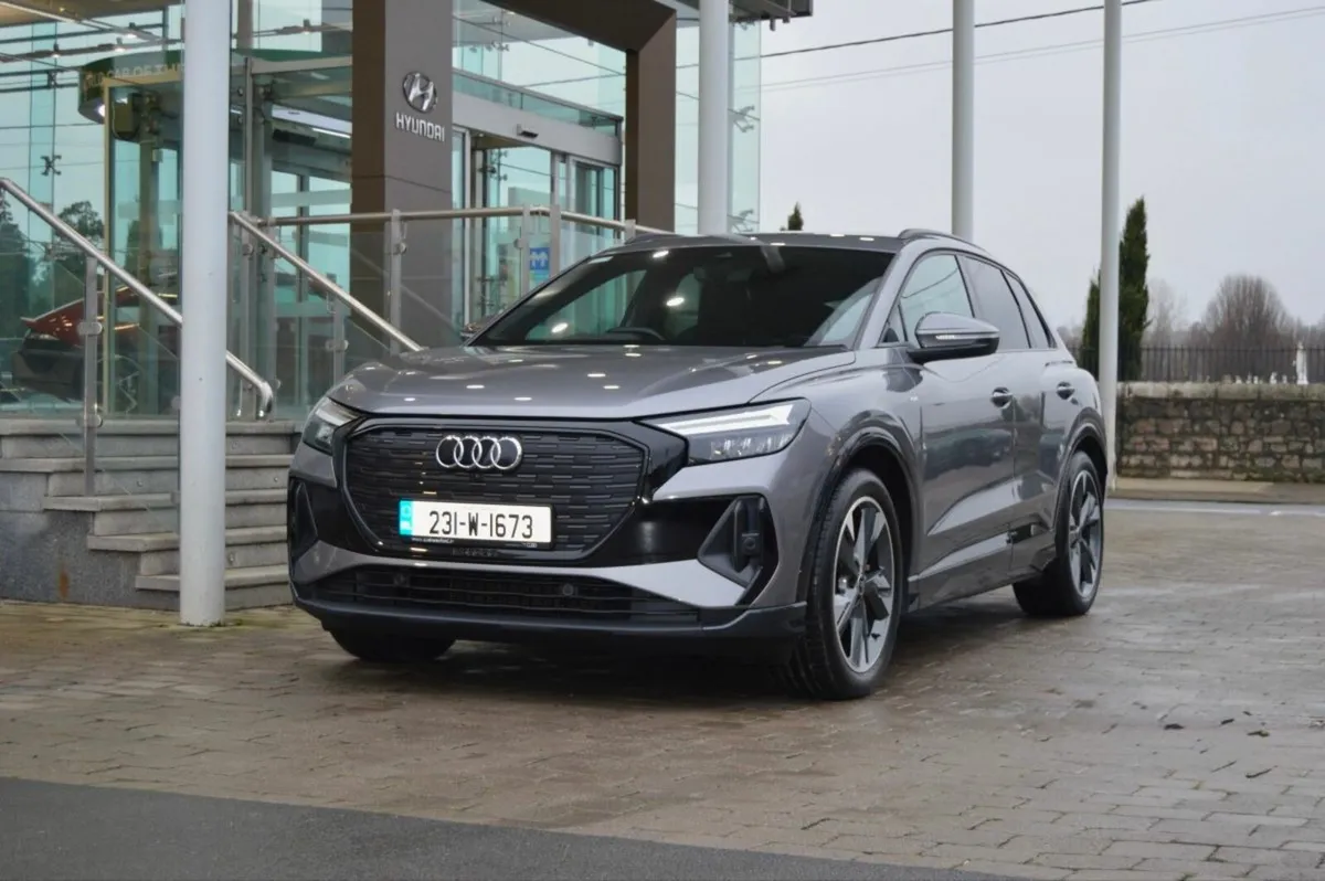 Audi Q4 e-tron 55 quattro S Line - Image 4
