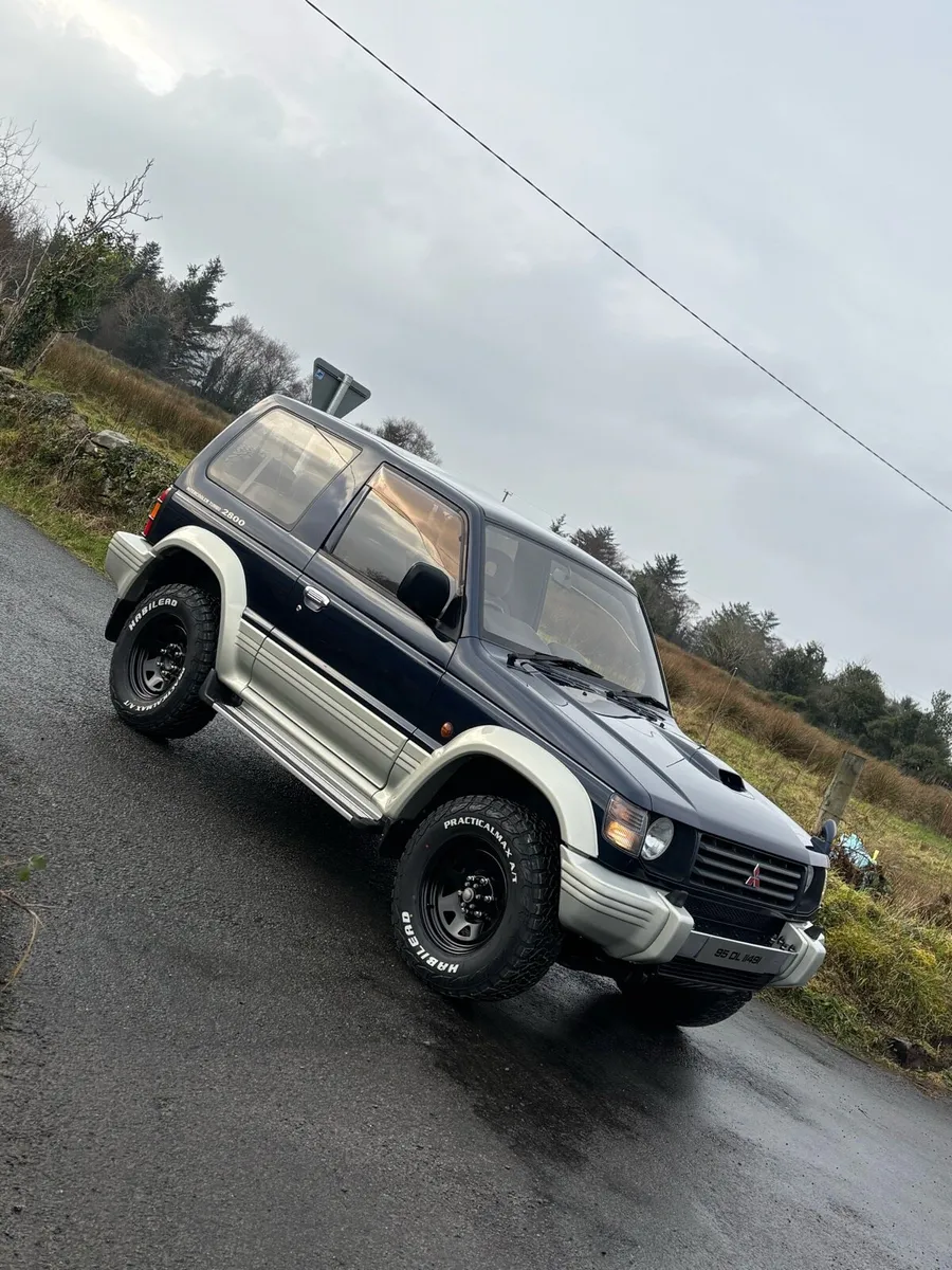 Mitsubishi Pajero 2.8TD Manual only 130km 1995 - Image 2